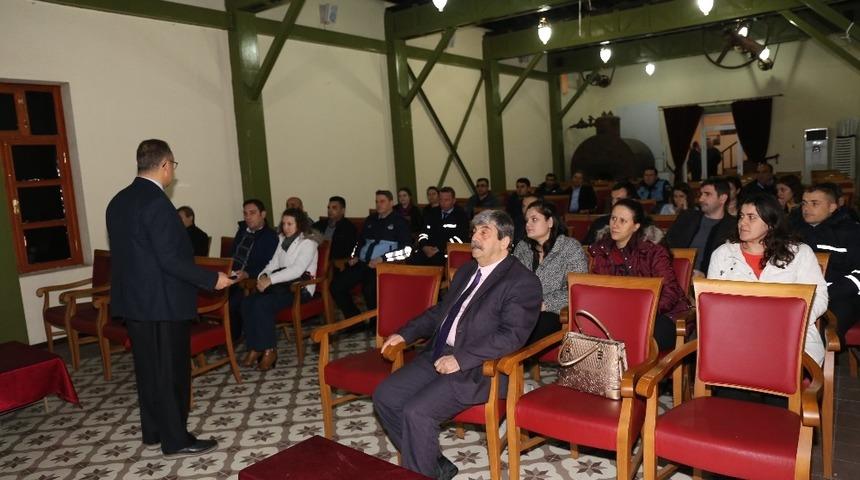 Burhaniye Belediyesinde hizmet i&ccedil;i eğitime &ouml;nem veriliyor