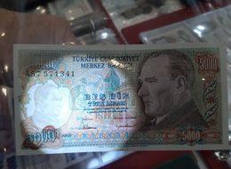 Gerçek ışık tutunca ortaya çıktı! Değeri 20 bin TL