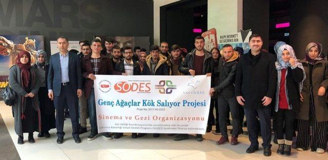 Van’da “Genç Ağaçlar Kök Salıyor” projesi