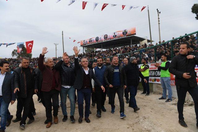 Başkan Böcek, Demre’de coşkuyla karşılandı