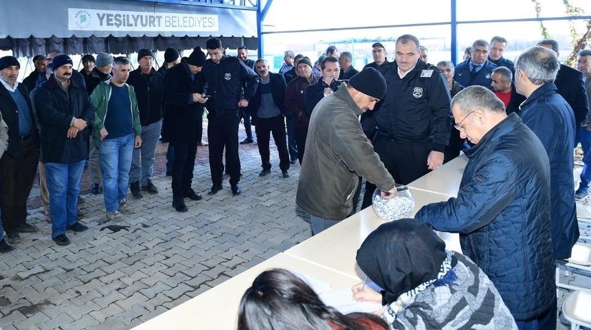 Yeşilyurt Belediyesi TYÇP kapsamında 100 personel alındı
