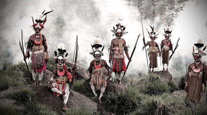 Dünyanın dört bir yanından izole kabilelerin nefes kesen fotoğrafları 