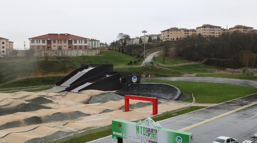 Ay&ccedil;i&ccedil;eği Vadisi ve Bisiklet Adası b&uuml;y&uuml;k ilgi g&ouml;r&uuml;yor