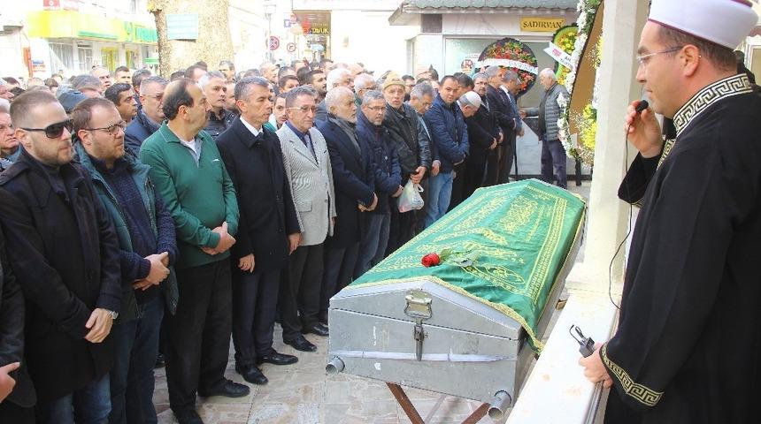 Gazeteci Kayahan Öcalan son yolculuğuna uğurlandı