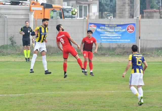 Foça Belediyespor, devreyi lider kapattı