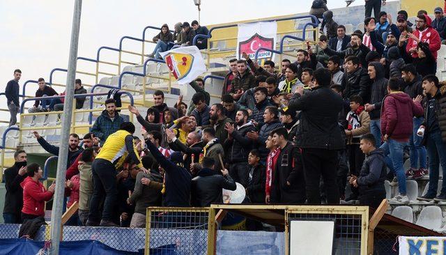 Foça Belediyespor, devreyi lider kapattı