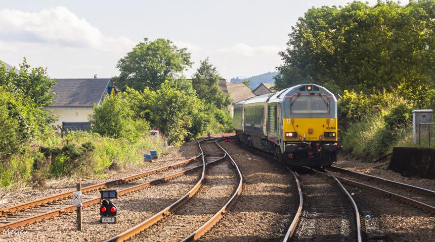 Kadın trende doğurduğu bebeğini klozete atıp sifonu &ccedil;ekti