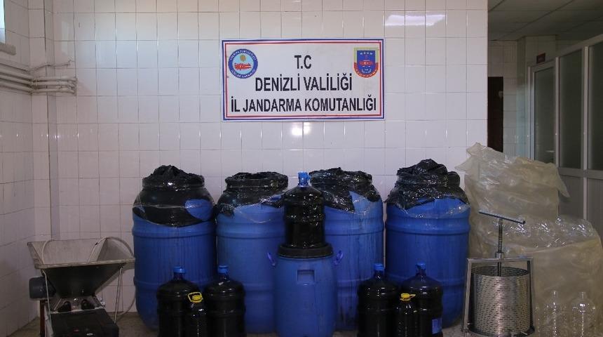 Jandarma bin 100 litre ka&ccedil;ak şarap ele ge&ccedil;irdi