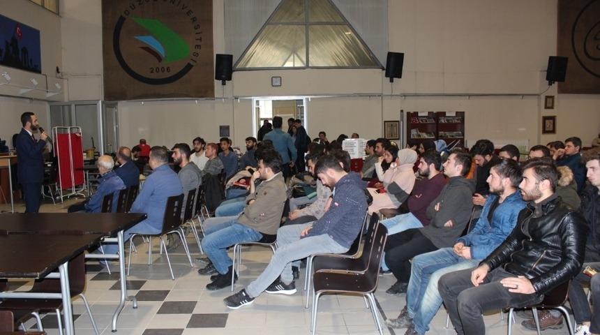 Kaynaşlı MYO&rsquo;da &ldquo;Hz. Peygamber ve Gen&ccedil;lik&rdquo; başlıklı konferans ger&ccedil;ekleştirildi