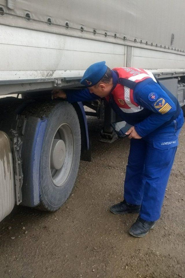 Gümüşhane Jandarma’dan trafik denetimi