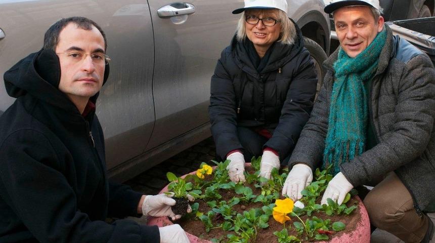 Odunpazarı &ccedil;i&ccedil;eklerle renklendi