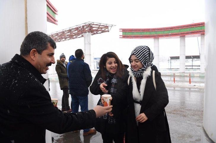 Başkan Asya’dan öğrencilere çorba ikramı G4