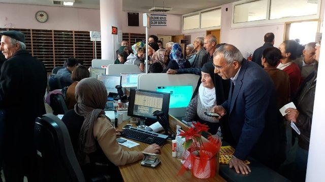 Nüfus ve Vatandaşlık Müdürlüğünde yıl sonu yoğunluğu