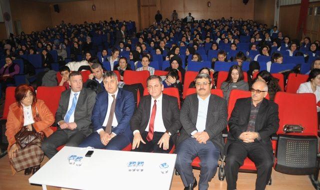 Bafra’da “Sosyal Medya ve Teknoloji Bağımlılığı” semineri