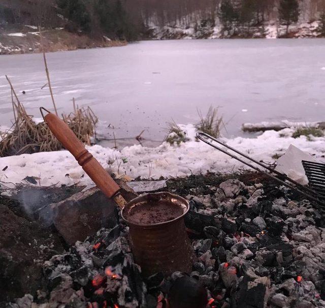 Topuk Yayla Göleti buz tuttu