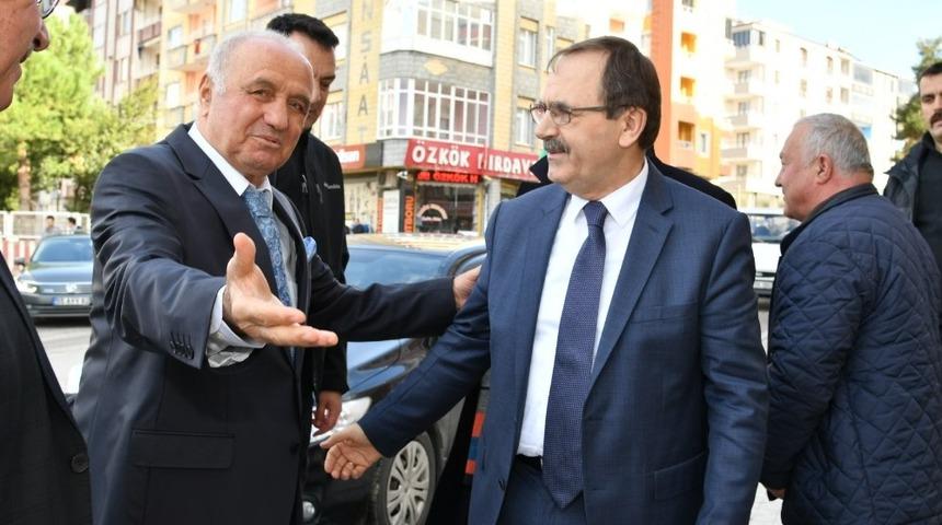 Zihni Şahin: &ldquo;Esnafımızla b&uuml;t&uuml;nleştik&rdquo;