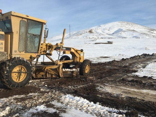 Çaldıran’a doğal buz pateni pisti