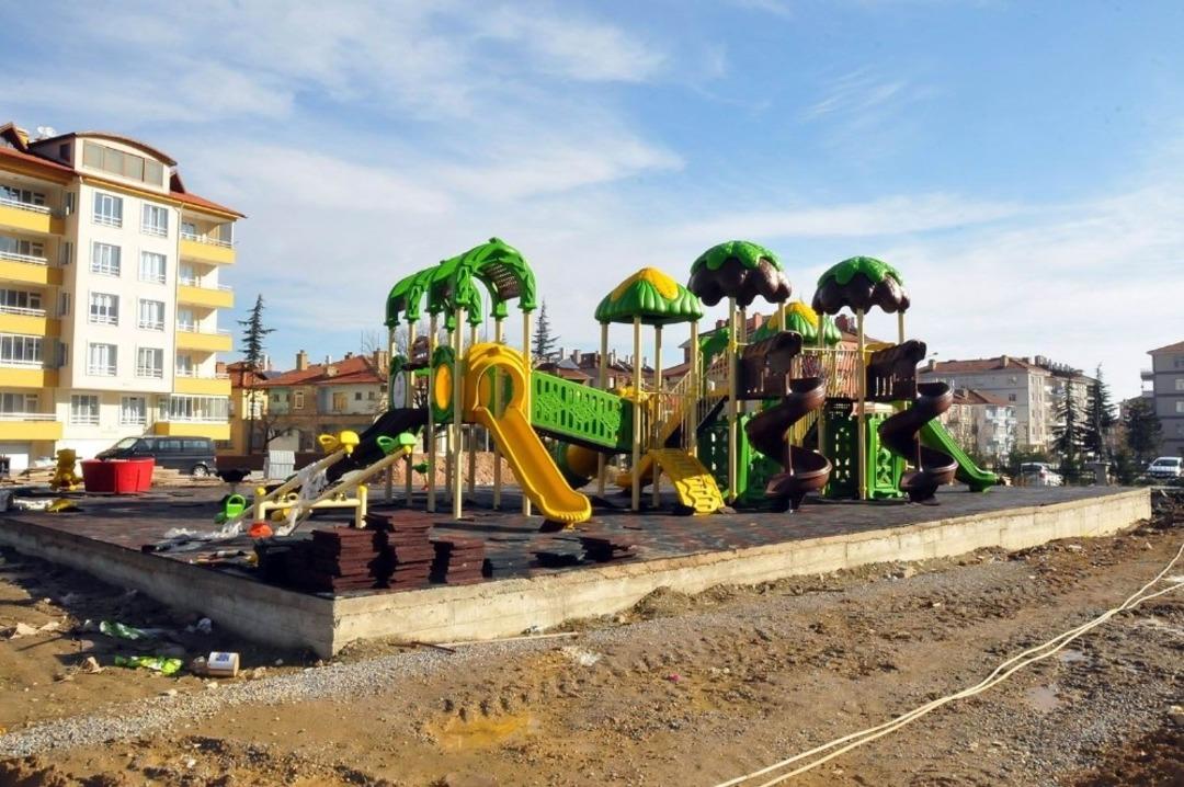 Akşehir&rsquo;de Sel&ccedil;uklu Parkı &ccedil;alışmaları s&uuml;r&uuml;yor