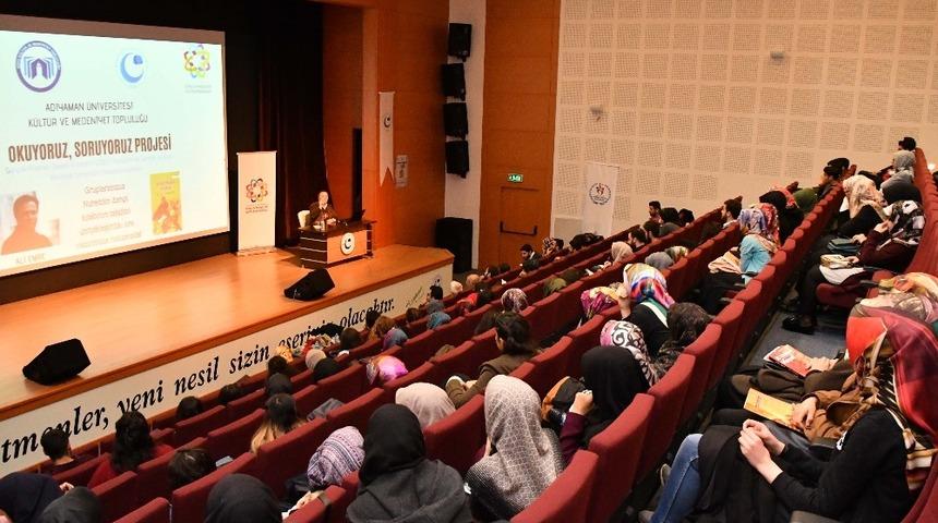 Adıyaman &Uuml;niversitesinde Şair Ali Emre s&ouml;yleşisi yapıldı