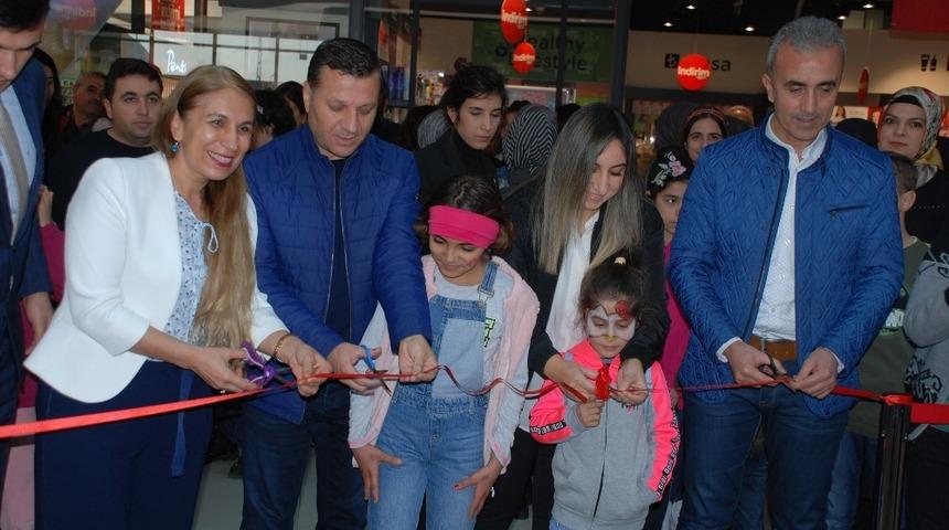 &Ccedil;ocuklar hayallerini resmetti