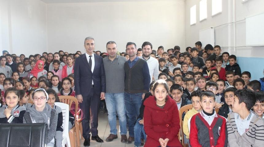 &Ouml;ğrencilere &lsquo;Teknoloji Bağımlığı&rsquo; semineri verildi