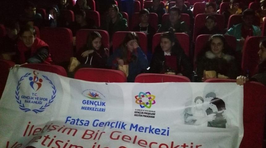 200 &ouml;ğrenci beyaz perde ile buluştu