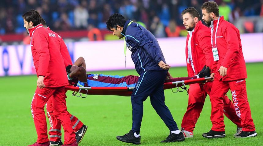 Trabzonsporlu Ogenyi Onazi ameliyat edildi