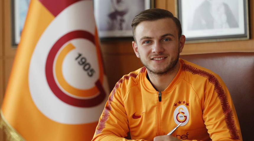 Galatasaray'dan 4 altyapı oyuncusuna yeni s&ouml;zleşme