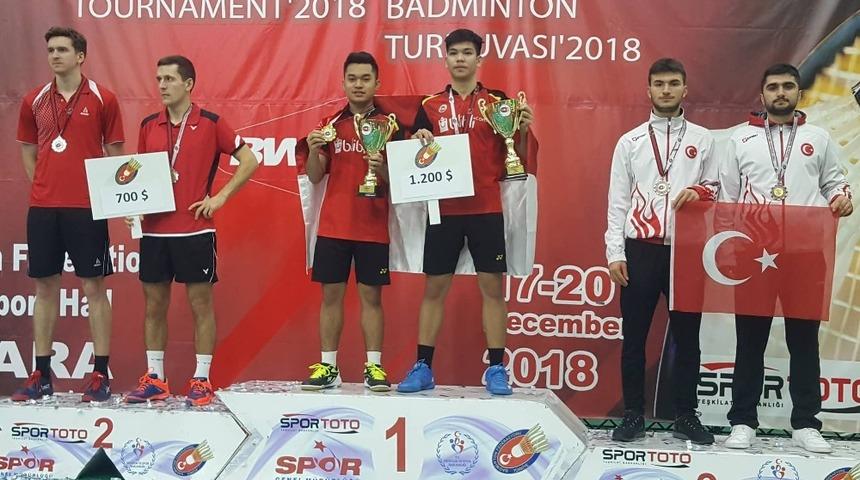Erzincanlı Milli badmintonculardan başarı