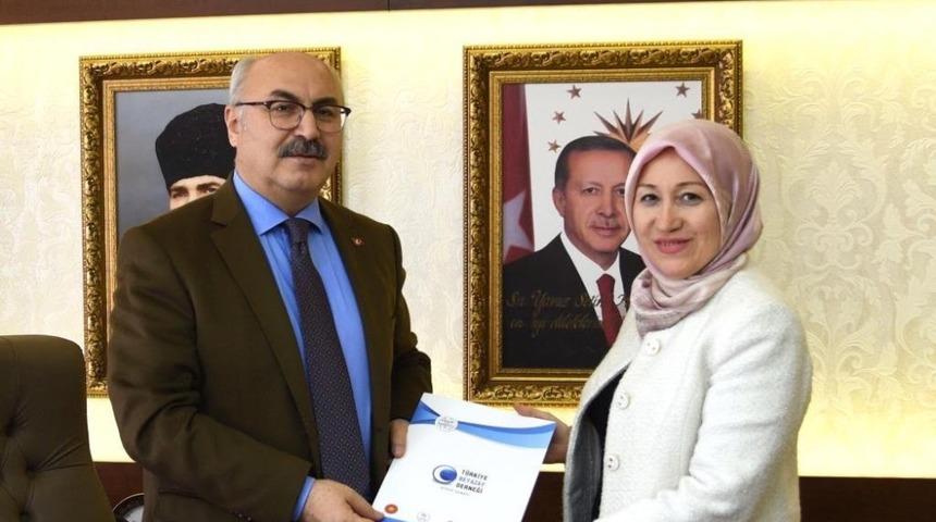 Aydın&rsquo;da &lsquo;Engelsiz Kitap Kıraathanesi&rsquo; kuruluyor