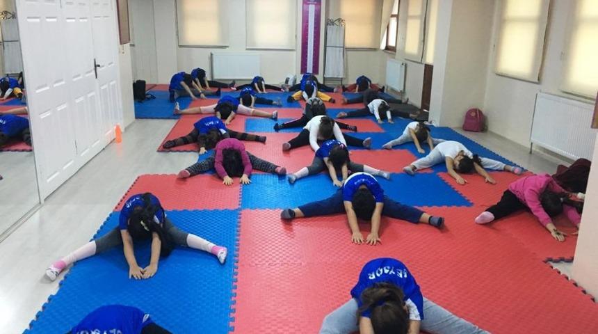 Beyoğlu&rsquo;nda kış spor okulları ile spora ara vermek yok