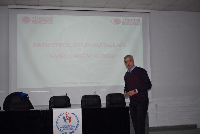 Basketbol aday hakem kursu başladı