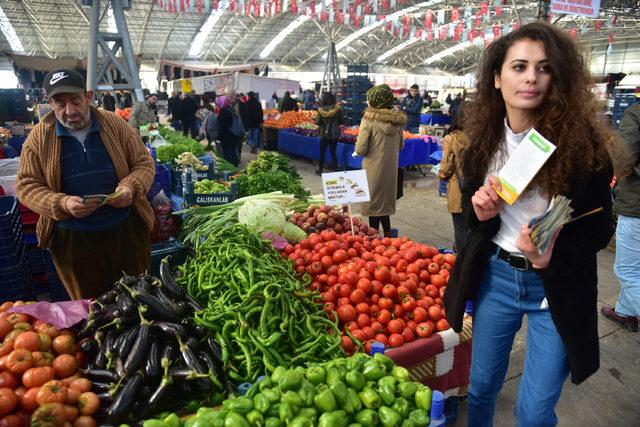 Pazarda 'okumayı sevdirme' projesi