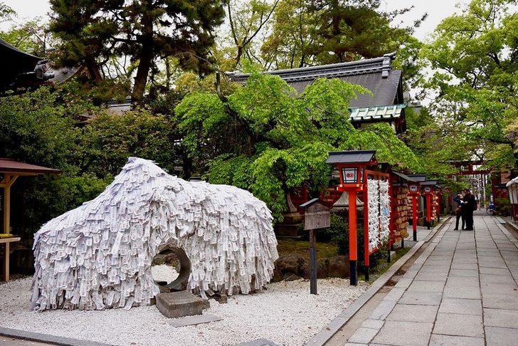 Aşk dileyen herkes bu taşın başına gidiyor! G2