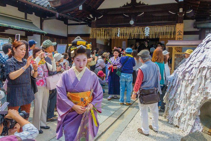 Aşk dileyen herkes bu taşın başına gidiyor! G3