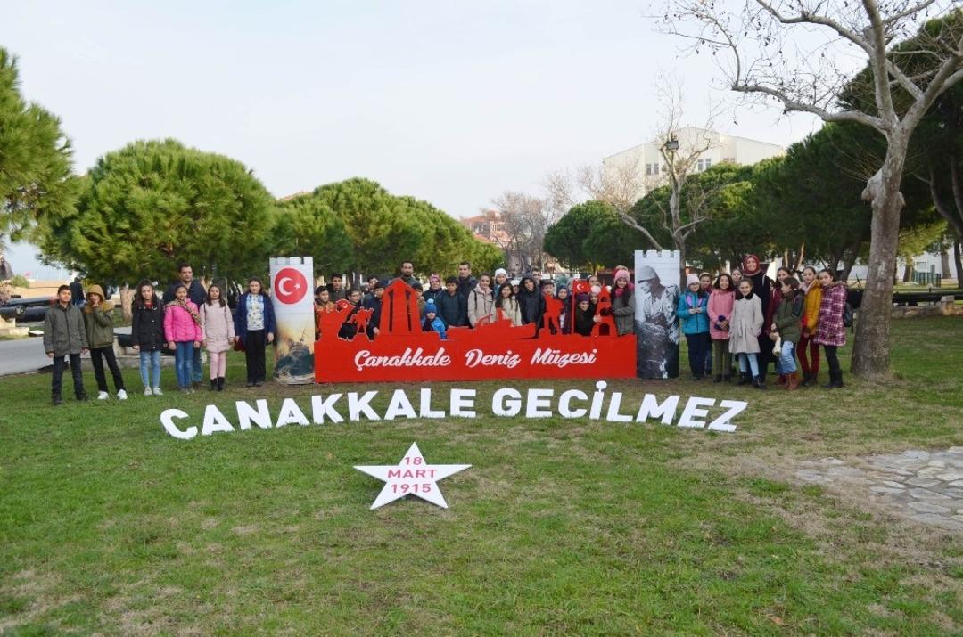 &Ouml;ğrenciler &Ccedil;anakkale ve İstanbul&rsquo;u gezdi