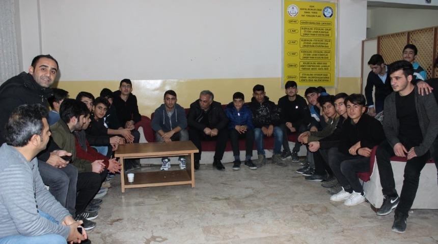 G&ouml;nen&rsquo;den yurt ziyareti