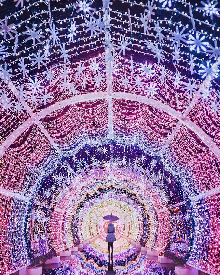 Büyüleyici kareler... Şehri baştan başa ışıklarla süslediler G3