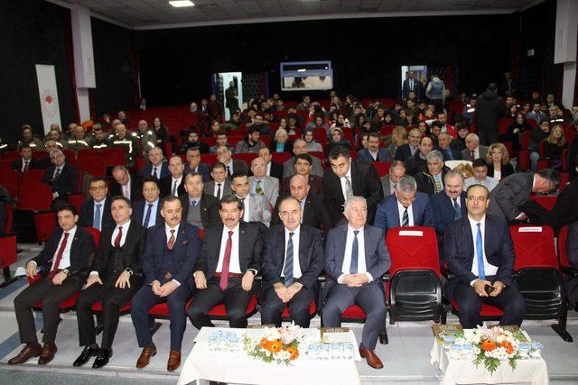 ’Defne değil define’