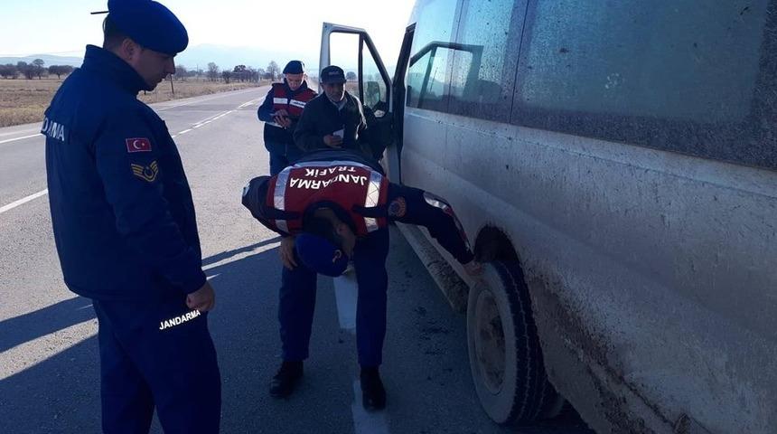 Jandarma&rsquo;dan &rsquo;kış lastiği&rsquo; denetimi