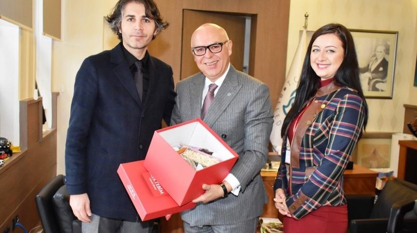 Başkan Eşkinat &ouml;zel okul y&ouml;neticilerini makamında ağırladı