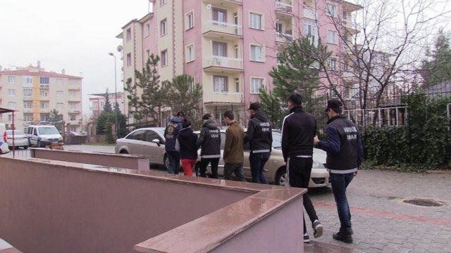 Uşak polisinden uyuşturucu hap operasyonu