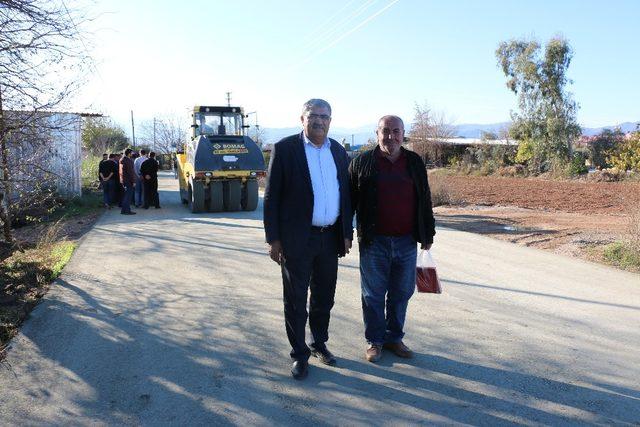 Antalya’nın ilk beton asfaltı Döşemealtı Dereli’ye uygulandı