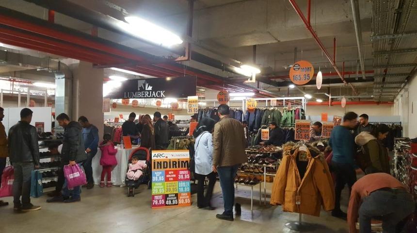 Şanlıurfa&rsquo;da depo indirim g&uuml;nleri