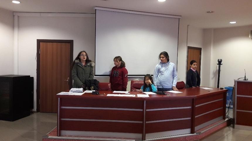 Çocuk meclisi yeni dönem çalışmalarına başladı