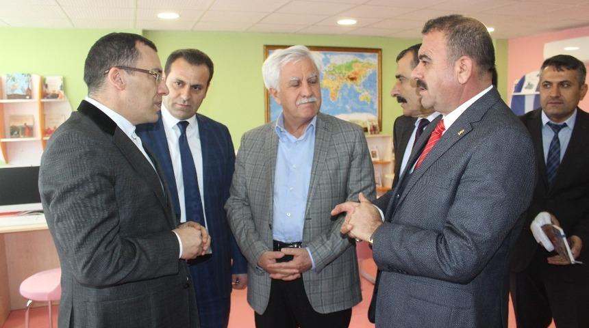 Modernleştirilmiş kütüphane hizmete girdi