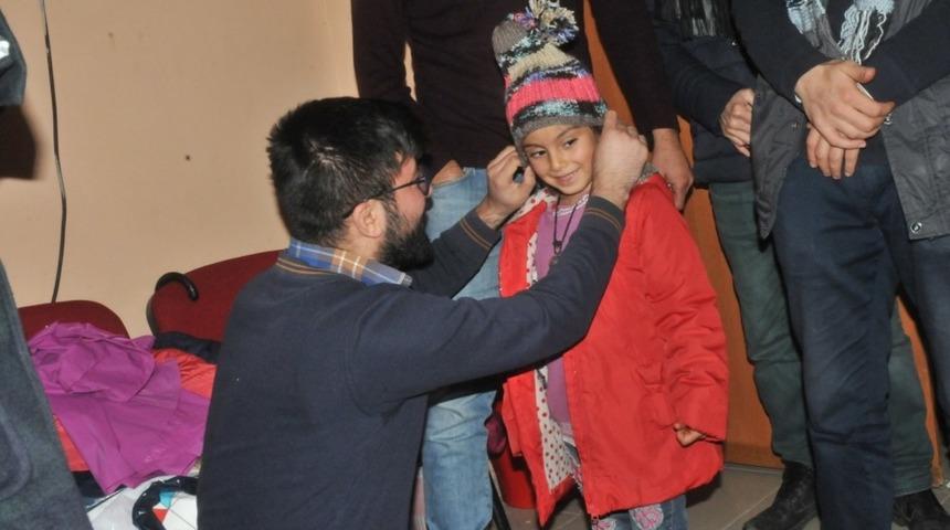 &Uuml;niversiteli gen&ccedil;lerden yardım eli