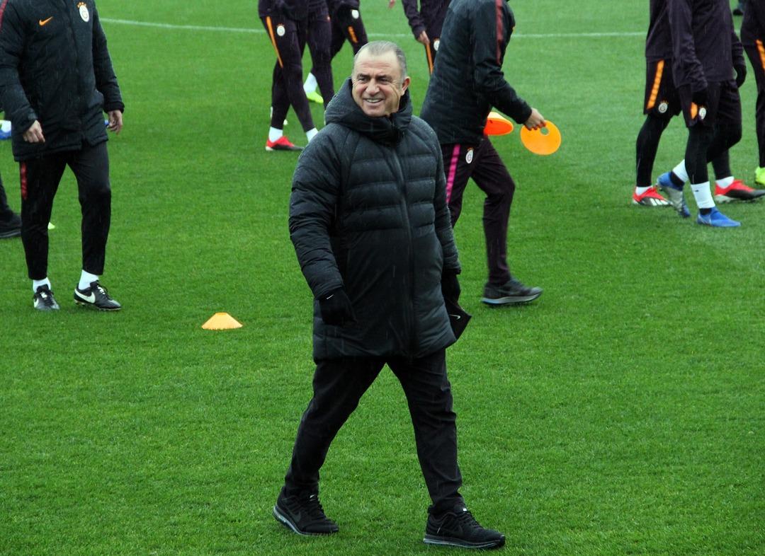 Fatih Terim'den y&ouml;netime transfer mesajı