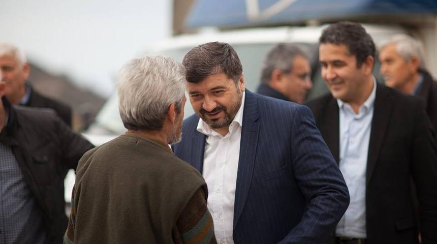 Şenlikoğlu, se&ccedil;im &ccedil;alışmalarını ziyaretlerle s&uuml;rd&uuml;r&uuml;yor