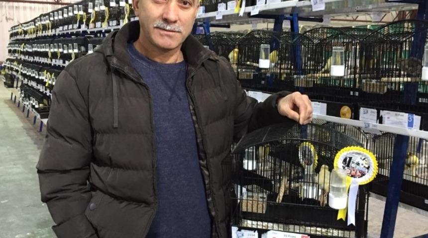 Futbol antren&ouml;r&uuml; kanaryası ile T&uuml;rkiye ikinciliği elde etti